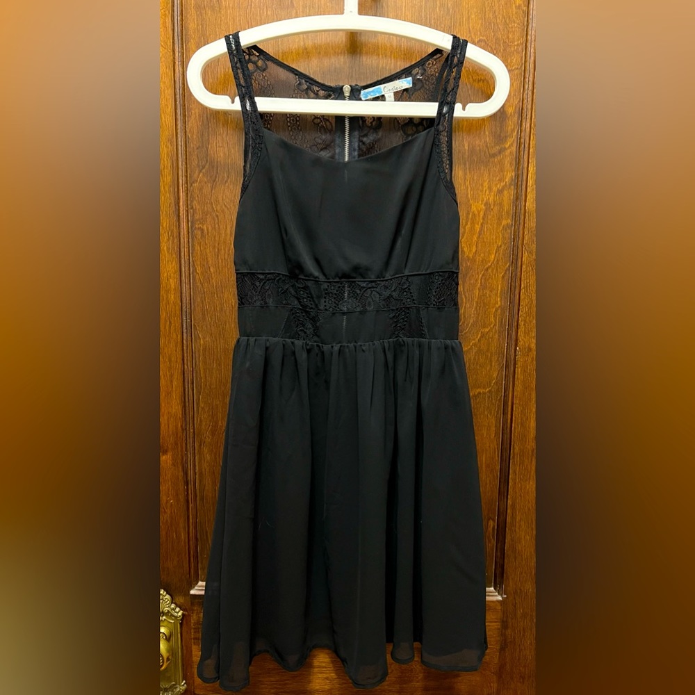 Women’s black chiffon & lace mini dress with zippered back